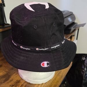 Champion Black Bucket Hat For Men NWOT